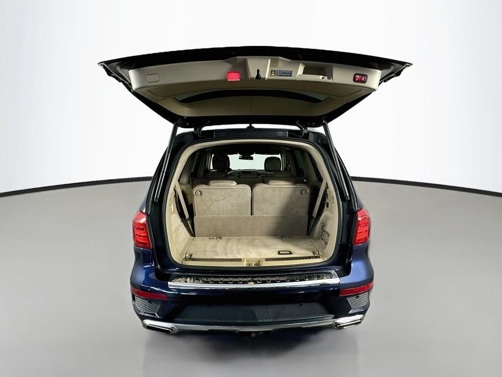 Used 2014 Mercedes-Benz GL 550 4MATIC image 29