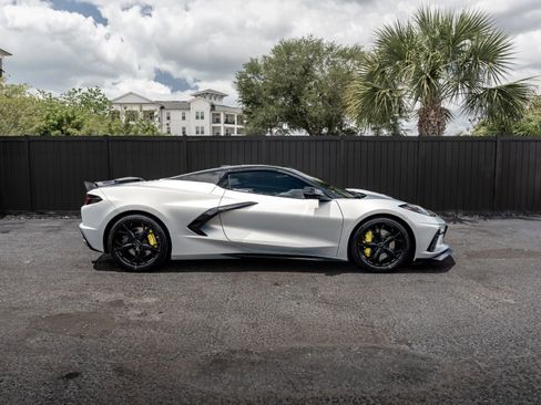 Used 2021 Chevrolet Corvette Stingray Premium Conv w/ Z51 Performance Package RWD image 28