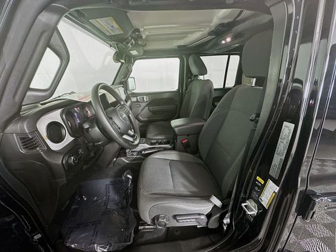 Certified 2024 Jeep Gladiator Sport image 31