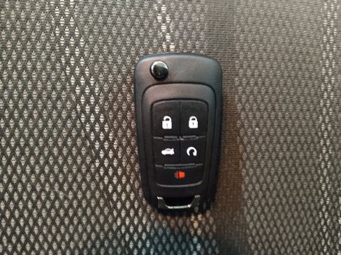 Used 2018 Chevrolet Sonic LT image 32