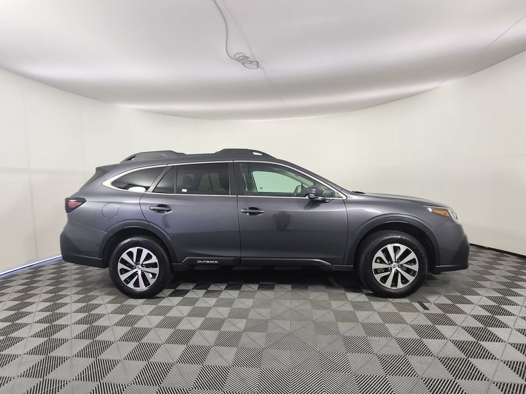 Used 2022 Subaru Outback Premium AWD/4WD image 6