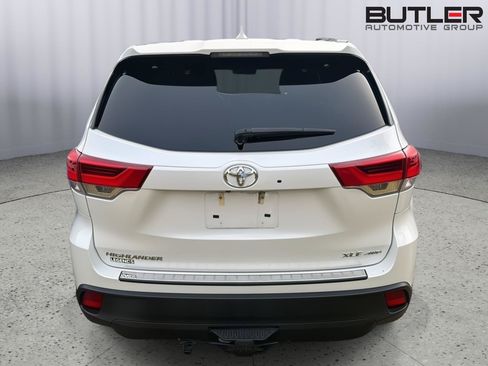 Used 2019 Toyota Highlander XLE AWD/4WD image 6