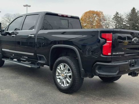 Certified 2024 Chevrolet Silverado 2500 High Country image 4