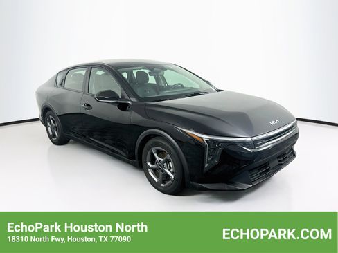 Used 2025 Kia K4 FWD image 1