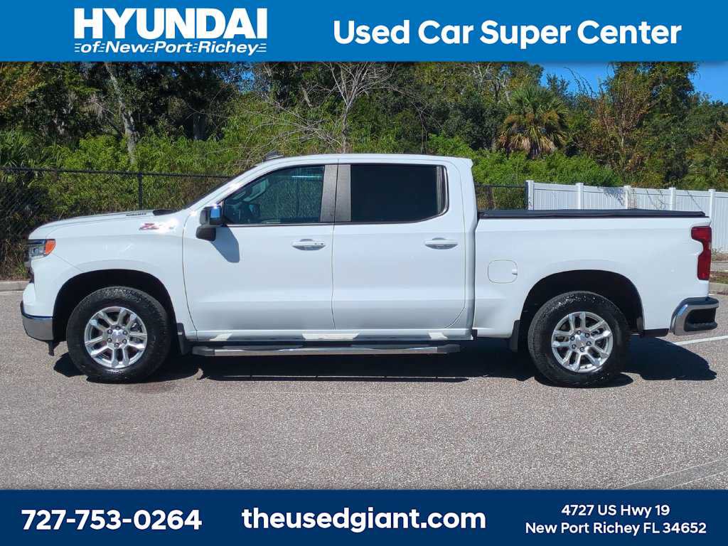Used 2024 Chevrolet Silverado 1500 LT AWD/4WD image 2