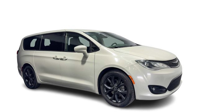 Used 2020 Chrysler Pacifica Touring w/ S Appearance Package FWD image 7