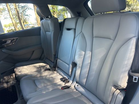 Used 2018 Audi Q7 3.0T Prestige w/ Prestige Package image 16