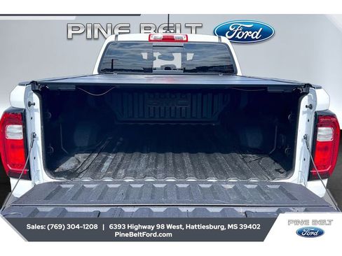 Used 2023 GMC Canyon AT4 w/ AT4 Premium Package AWD/4WD image 11