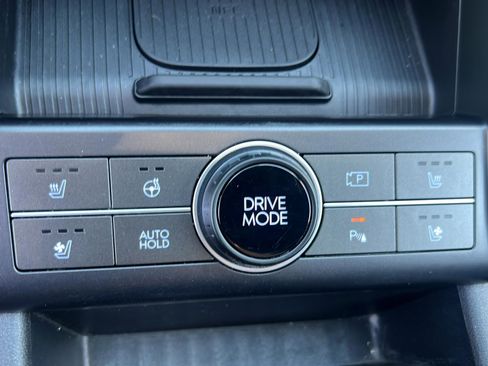 Certified 2025 Hyundai Kona Limited FWD image 19