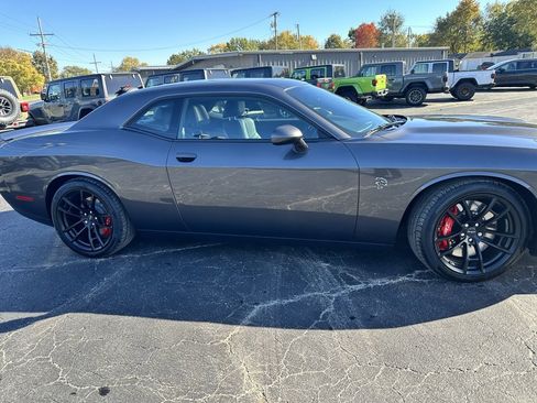 Used 2023 Dodge Challenger SRT Hellcat image 3