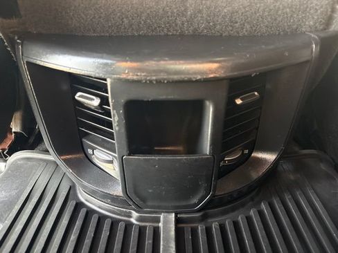 Used 2024 RAM 3500 SLT w/ Quick Order Package 2YG SLT AWD/4WD image 17