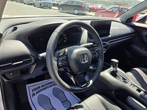 Used 2024 Honda HR-V EX-L image 9