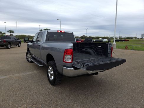 Used 2024 RAM 2500 Big Horn image 25
