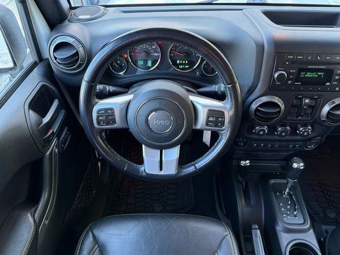 Used 2018 Jeep Wrangler Unlimited Sport AWD/4WD image 16