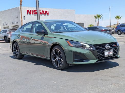 New 2026 Nissan Altima 2.5 SR w/ SR Premium Package FWD image 7