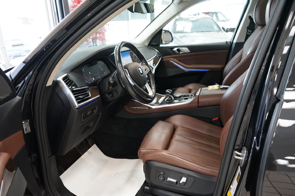 Used 2020 BMW X7 xDrive40i w/ Premium Package AWD/4WD image 30