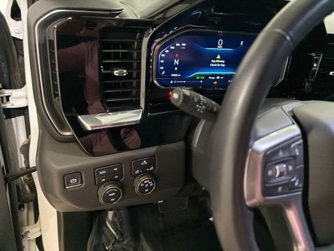 Used 2023 Chevrolet Silverado 1500 RST AWD/4WD image 15