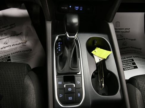Used 2020 Hyundai Santa Fe SEL w/ Convenience Package AWD/4WD image 16