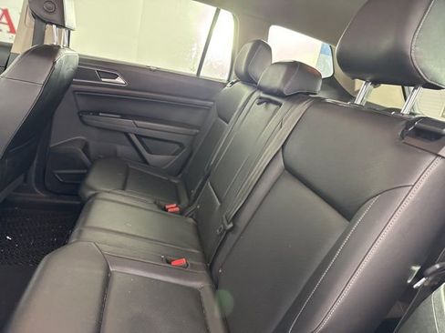 Used 2019 Volkswagen Atlas SE w/ Towing Package image 13