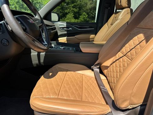 Used 2022 Cadillac Escalade Sport w/ Touring Package RWD image 9