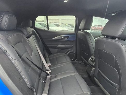 Certified 2025 Chevrolet Equinox EV LT w/ Convenience Package image 17