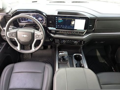 Used 2025 Chevrolet Silverado 1500 LTZ image 14