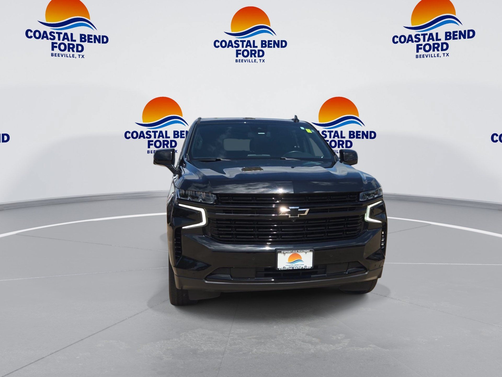 Used 2023 Chevrolet Tahoe RST w/ Luxury Package RWD image 3