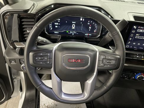 Used 2023 GMC Sierra 1500 Elevation image 17