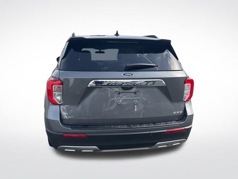 Used 2023 Ford Explorer XLT w/ Equipment Group 202A AWD/4WD image 11