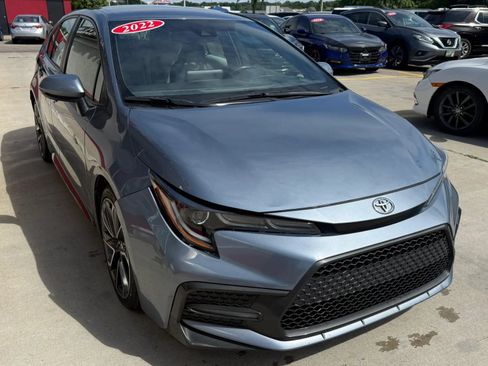 Used 2022 Toyota Corolla SE FWD image 2