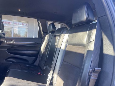 Used 2018 Jeep Grand Cherokee Altitude image 24