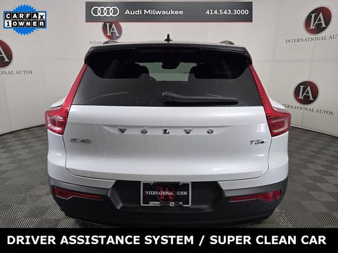 Used 2022 Volvo XC40 T5 R-Design w/ Advanced Package image 8