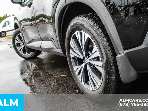 Used 2021 Nissan Rogue SV w/ Premium Package image 12