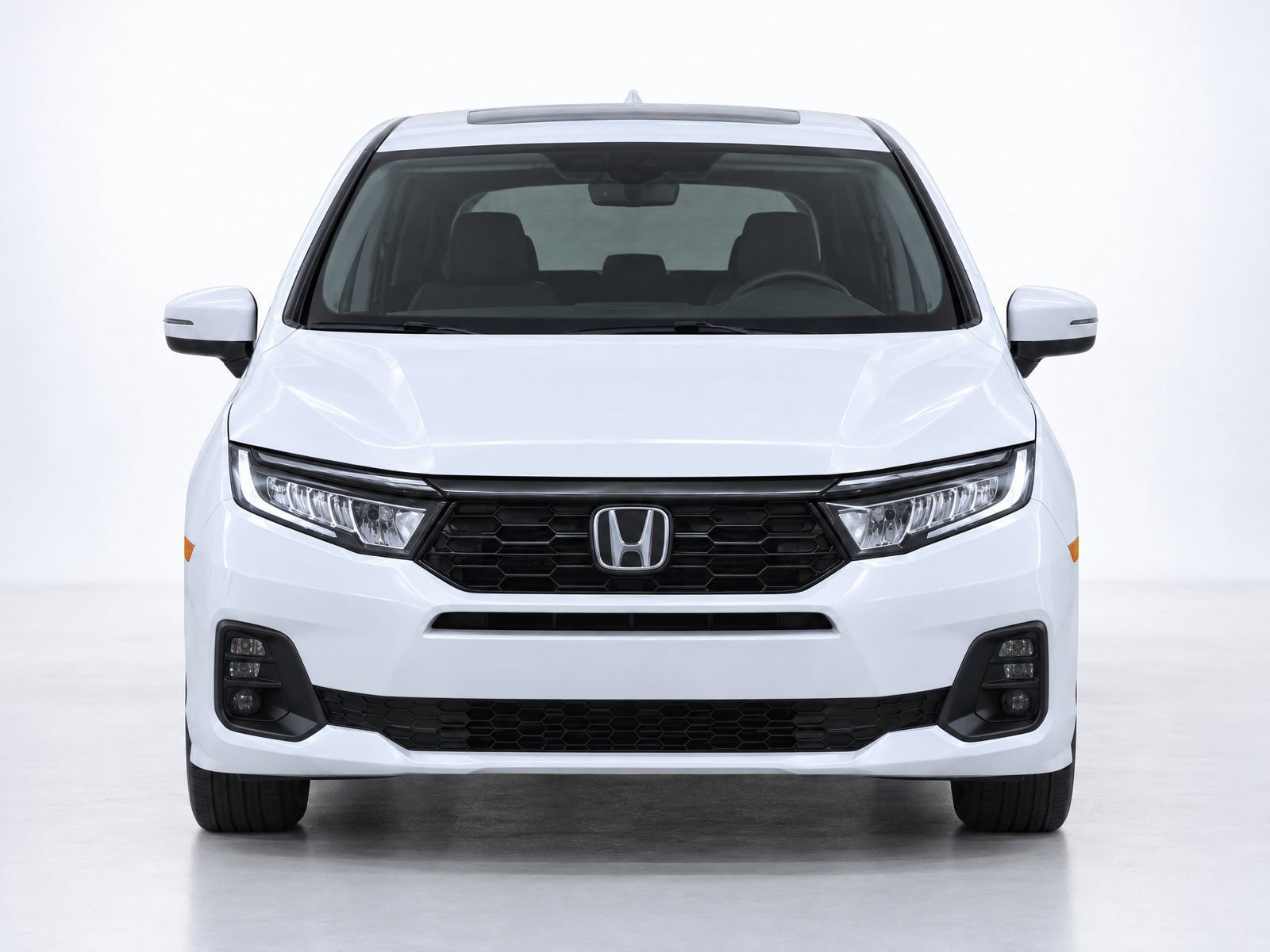 Used 2025 Honda Odyssey Touring image 2