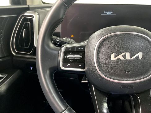 Used 2024 Kia Sorento S w/ Panoramic Sunroof Package image 24