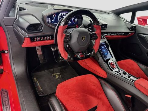 Used 2021 Lamborghini Huracan EVO RWD image 9