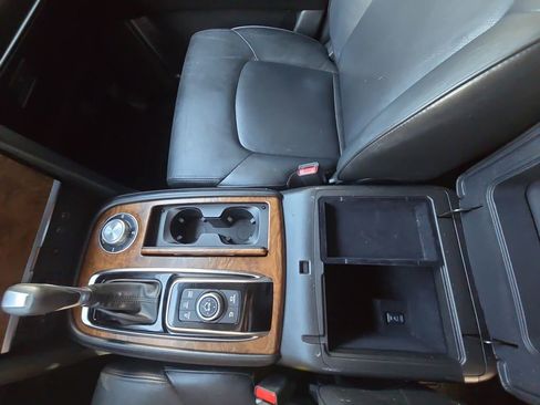 Used 2021 Nissan Armada SL w/ Captain's Chairs Package AWD/4WD image 23