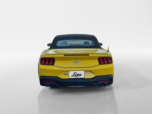 Used 2024 Ford Mustang Premium image 5