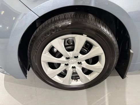 Used 2026 Toyota Corolla LE FWD image 5