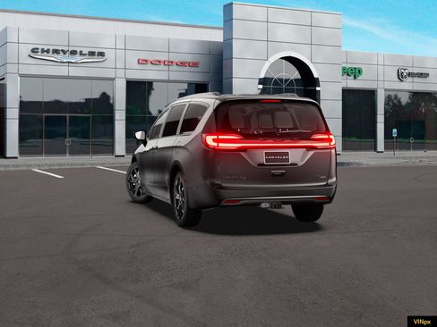 New 2027 Chrysler Pacifica Limited AWD/4WD image 5