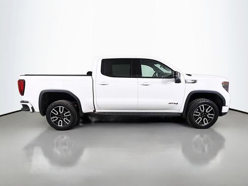 Used 2025 GMC Sierra 1500 AT4 w/ AT4 Premium Package AWD/4WD image 5