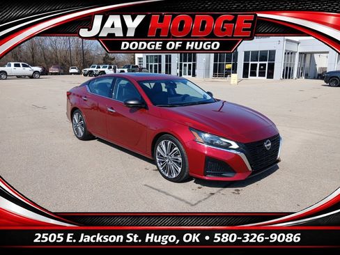 Used 2023 Nissan Altima 2.5 SL image 1