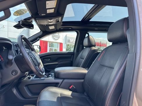 Used 2021 Nissan Titan PRO-4X w/ Pro-4x Convenience Package AWD/4WD image 11