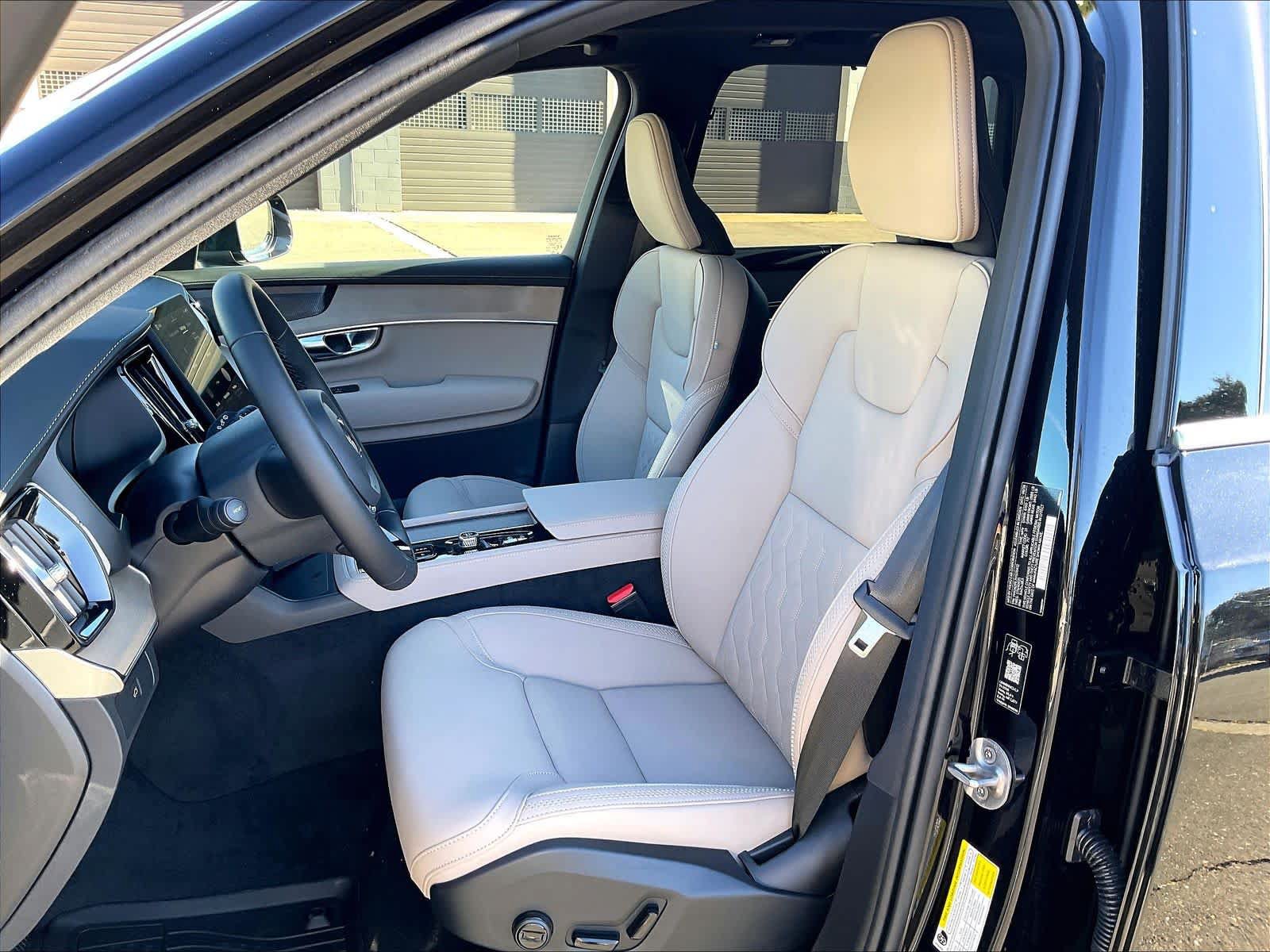 New 2027 Volvo XC90 B6 Plus AWD/4WD image 11