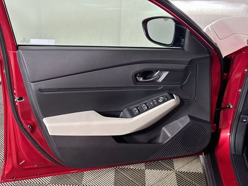 Used 2025 Honda Accord SE image 10