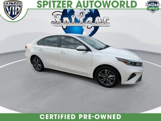 Certified 2024 Kia Forte LXS FWD image 17