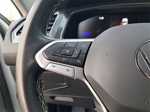 Certified 2023 Volkswagen Tiguan SE image 19