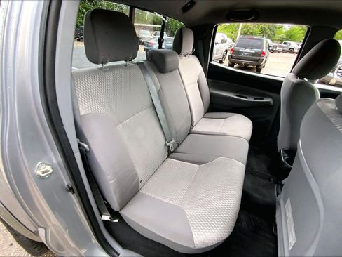 Used 2015 Toyota Tacoma PreRunner w/ SR5 Package image 18