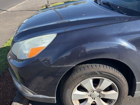 Used 2012 Subaru Outback 2.5i Premium w/ All-Weather Pkg AWD/4WD image 7