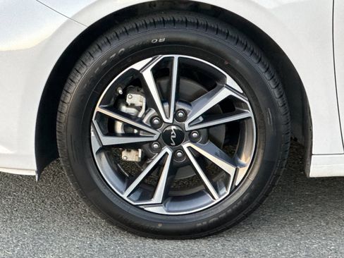 Used 2022 Kia Forte LXS image 29